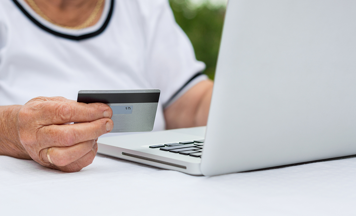 holland idősek online vásárlás webáruházakban