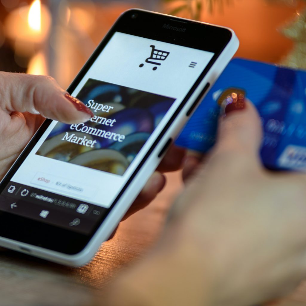 A webshop minden tájékoztatása ÁSZF-nek minősül?
